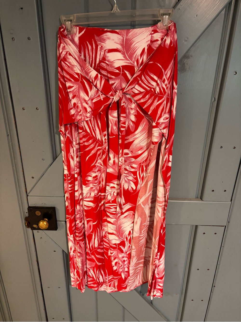 VENUS Red and White Tropical-Print Swim Sarong